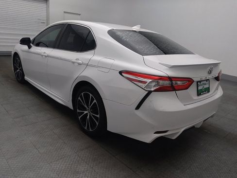 Used 2020 Toyota Camry SE image 5