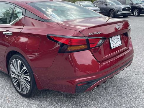 Used 2024 Nissan Altima 2.5 SL FWD image 12