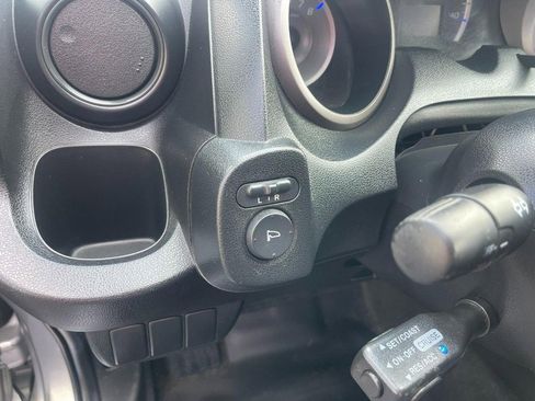 Used 2010 Honda Fit image 16