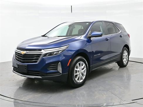 Used 2023 Chevrolet Equinox LT image 3
