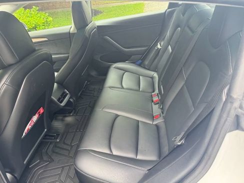 Used 2022 Tesla Model 3 Long Range AWD/4WD image 8
