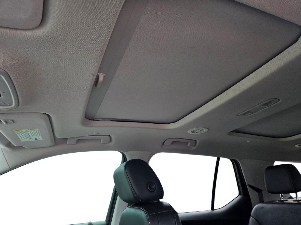 Used 2019 Chevrolet Traverse RS w/ LPO, 'HIT The Road' Package AWD/4WD image 18