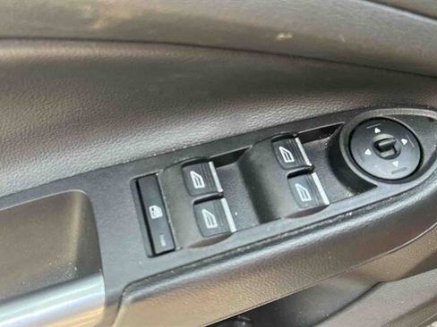 Used 2017 Ford Escape SE w/ Equipment Group 201A AWD/4WD image 14