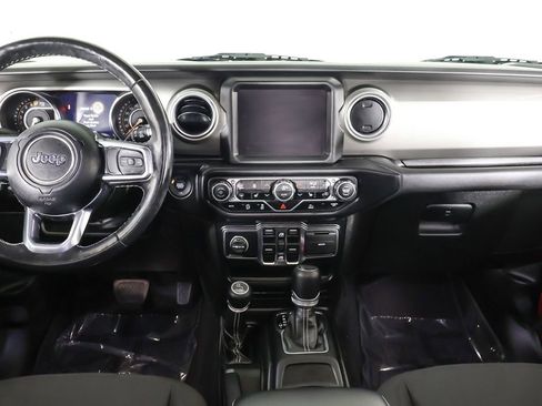 Used 2022 Jeep Wrangler Unlimited Sahara w/ Cold Weather Group AWD/4WD image 32