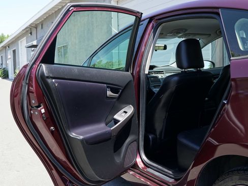 Used 2013 Toyota Prius Persona Series FWD image 27