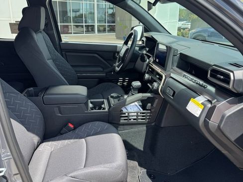 Used 2026 Toyota Tacoma SR5 AWD/4WD image 15
