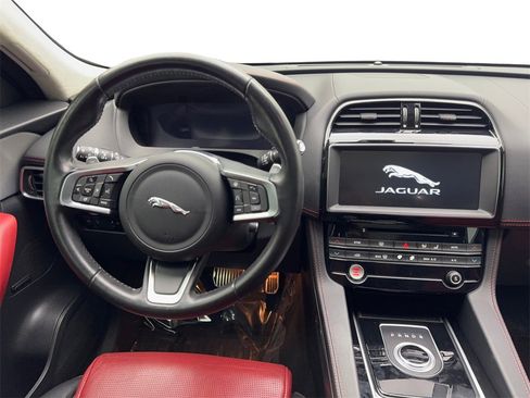 Used 2020 Jaguar F-PACE Checkered Flag image 54