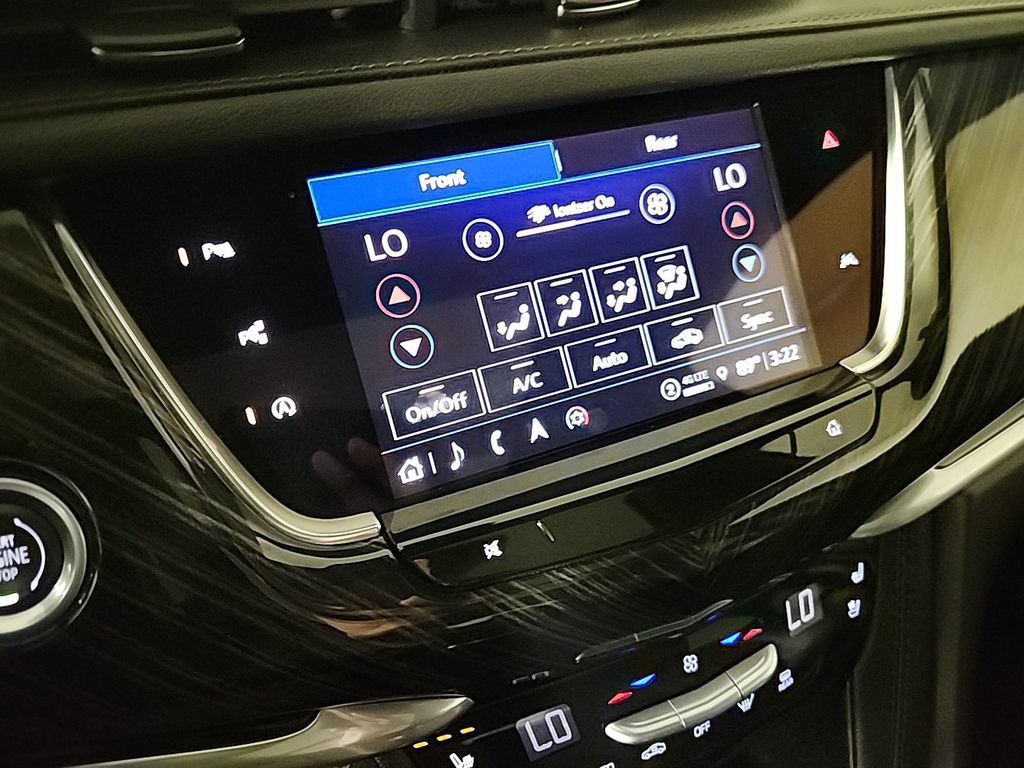 Used 2024 Cadillac XT6 Premium Luxury w/ Technology Package AWD/4WD image 16