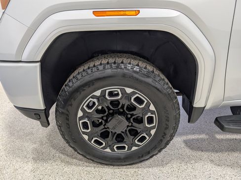 Used 2023 GMC Sierra 2500 Denali AWD/4WD image 12