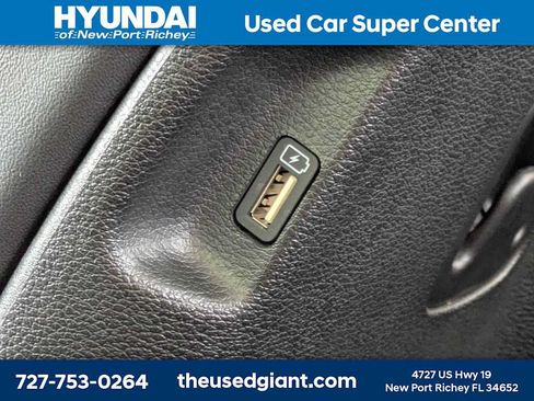 Used 2021 Kia Telluride SX w/ SX Prestige Package AWD/4WD image 22