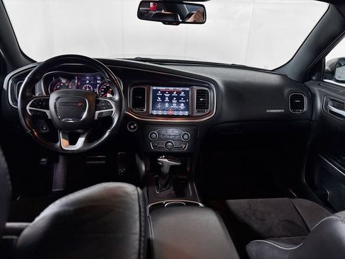 Used 2018 Dodge Charger R/T Scat Pack image 12