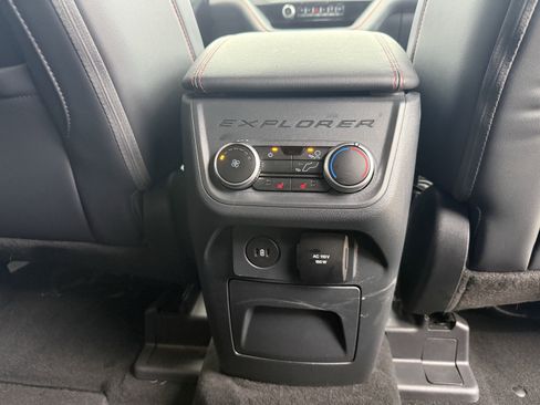 Used 2025 Ford Explorer ST-Line w/ Premium Package image 9