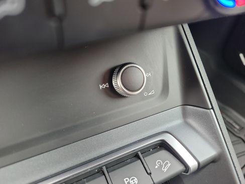 Used 2020 Audi Q3 2.0T Prestige w/ Prestige Package image 36