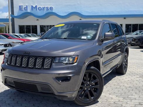 Used 2021 Jeep Grand Cherokee Laredo X AWD/4WD image 1