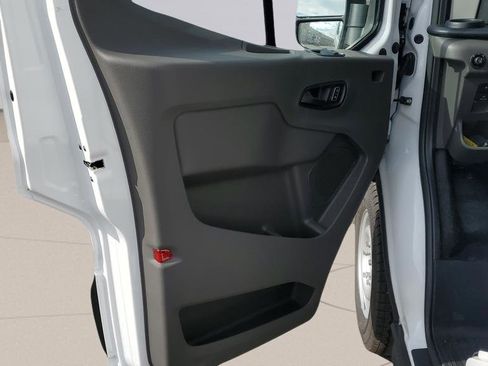 New 2026 Ford Transit 250 148 Medium Roof RWD image 22