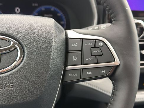 New 2026 Toyota Highlander Limited AWD/4WD image 24