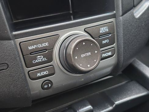 Used 2014 Honda Pilot Touring image 33