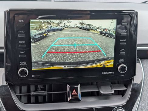 Used 2022 Toyota Corolla LE image 23