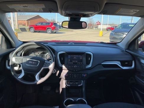 Used 2023 GMC Terrain SLE w/ Driver Convenience Package image 12