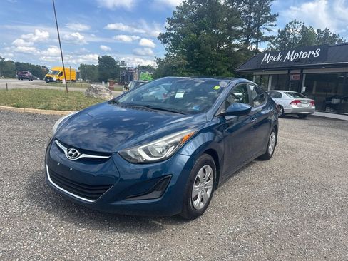 Used 2016 Hyundai Elantra SE FWD image 1