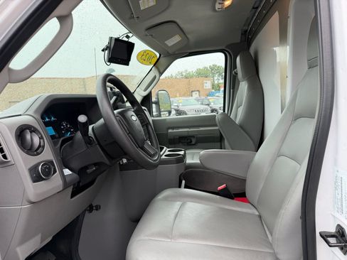 Used 2023 Ford E-350 and Econoline 350 Super Duty w/ Power Windows & Locks Group RWD image 12