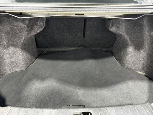 Used 2016 Nissan Versa SV FWD image 23