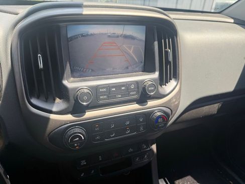 Used 2016 Chevrolet Colorado Z71 AWD/4WD image 12