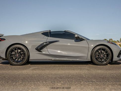 Used 2025 Chevrolet Corvette Stingray Premium Cpe w/ Z51 Performance Package RWD image 9
