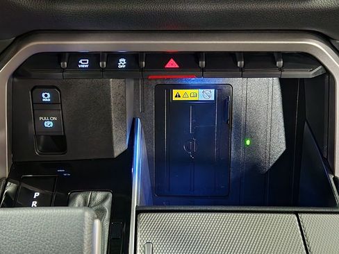 Used 2024 Toyota Sequoia Limited image 40