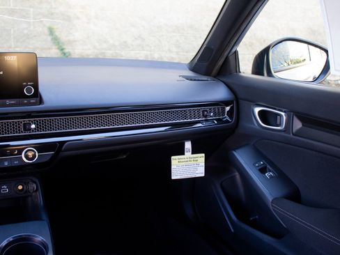 Used 2024 Honda Civic Sport image 16