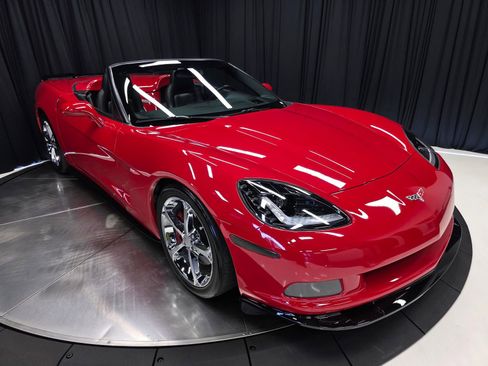 Used 2006 Chevrolet Corvette Base w/ Preferred Equipment Group image 40