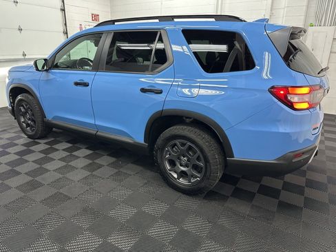 Used 2024 Honda Pilot TrailSport image 7