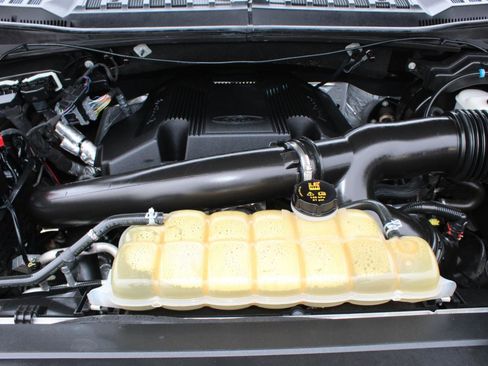 Used 2019 Ford F150 Lariat image 32