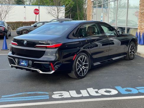 Used 2024 BMW 750e xDrive AWD/4WD image 10