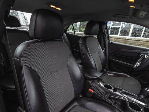 Used 2015 Chevrolet Malibu LT w/ Power Convenience Package image 27