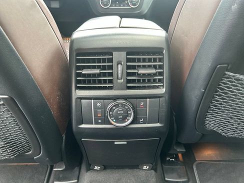 Used 2014 Mercedes-Benz GL 550 4MATIC image 44