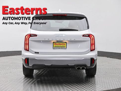 Used 2023 Kia Telluride S FWD image 6