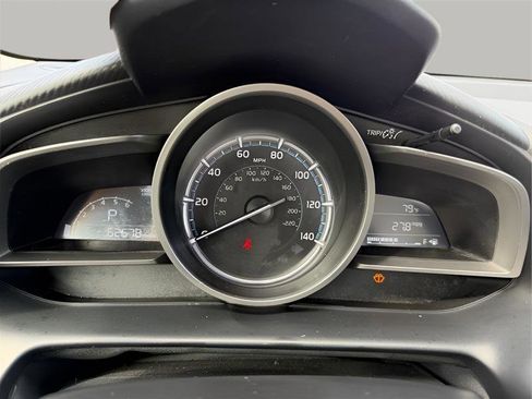Used 2020 Toyota Yaris L FWD image 39