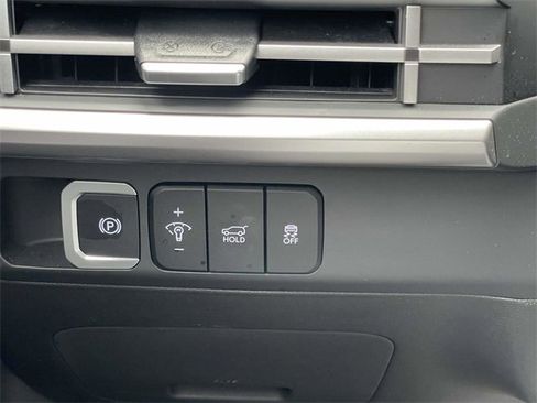 Certified 2025 Hyundai Santa Fe SEL image 25