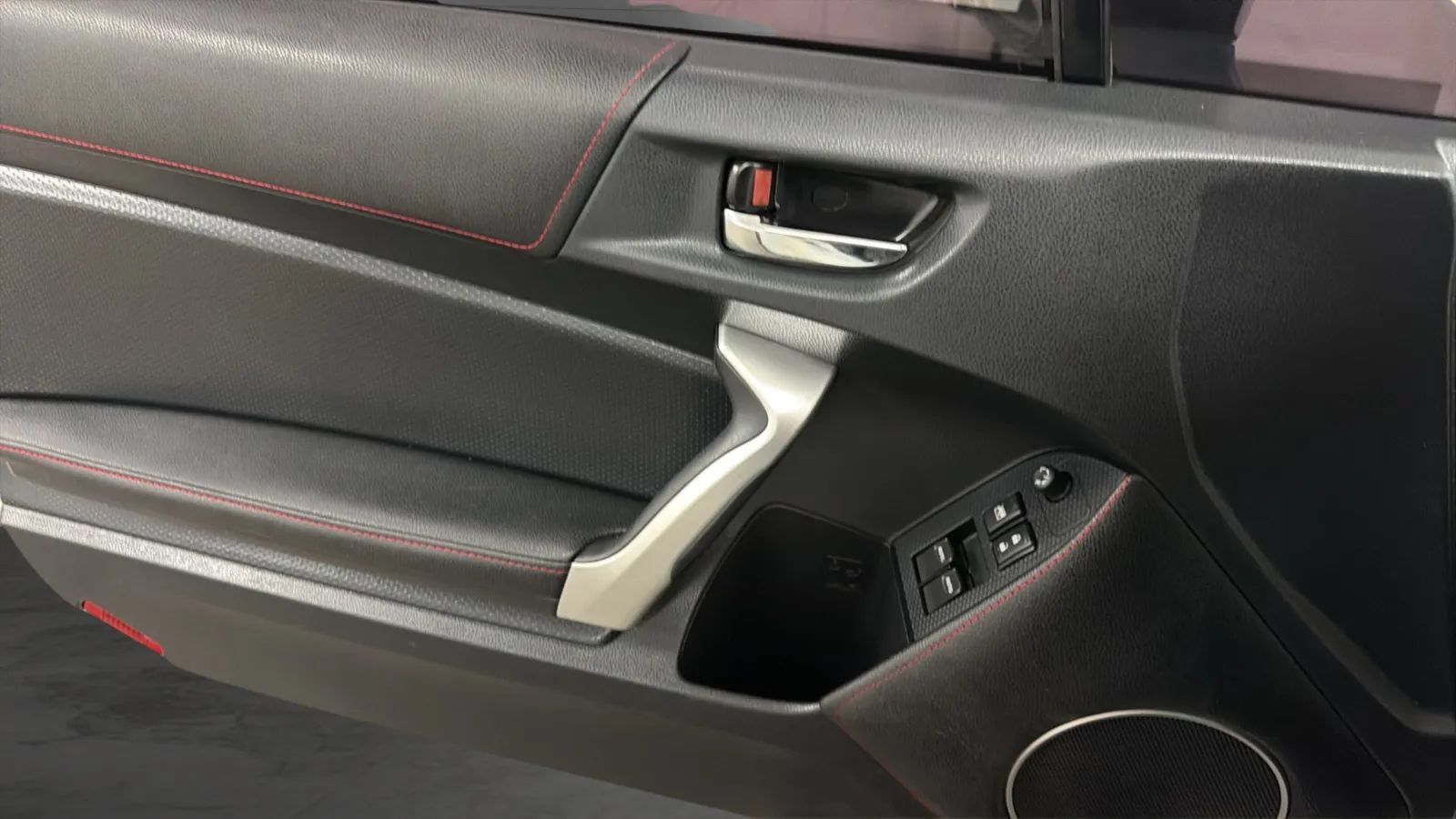 Used 2016 Scion FR-S RWD image 17