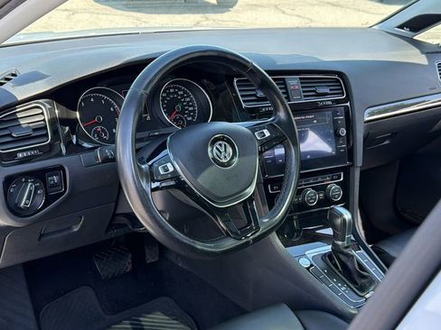 Used 2018 Volkswagen Golf SEL FWD image 17
