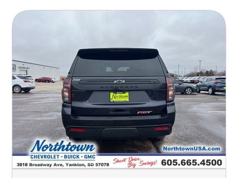 Used 2023 Chevrolet Suburban RST w/ Luxury Package image 35