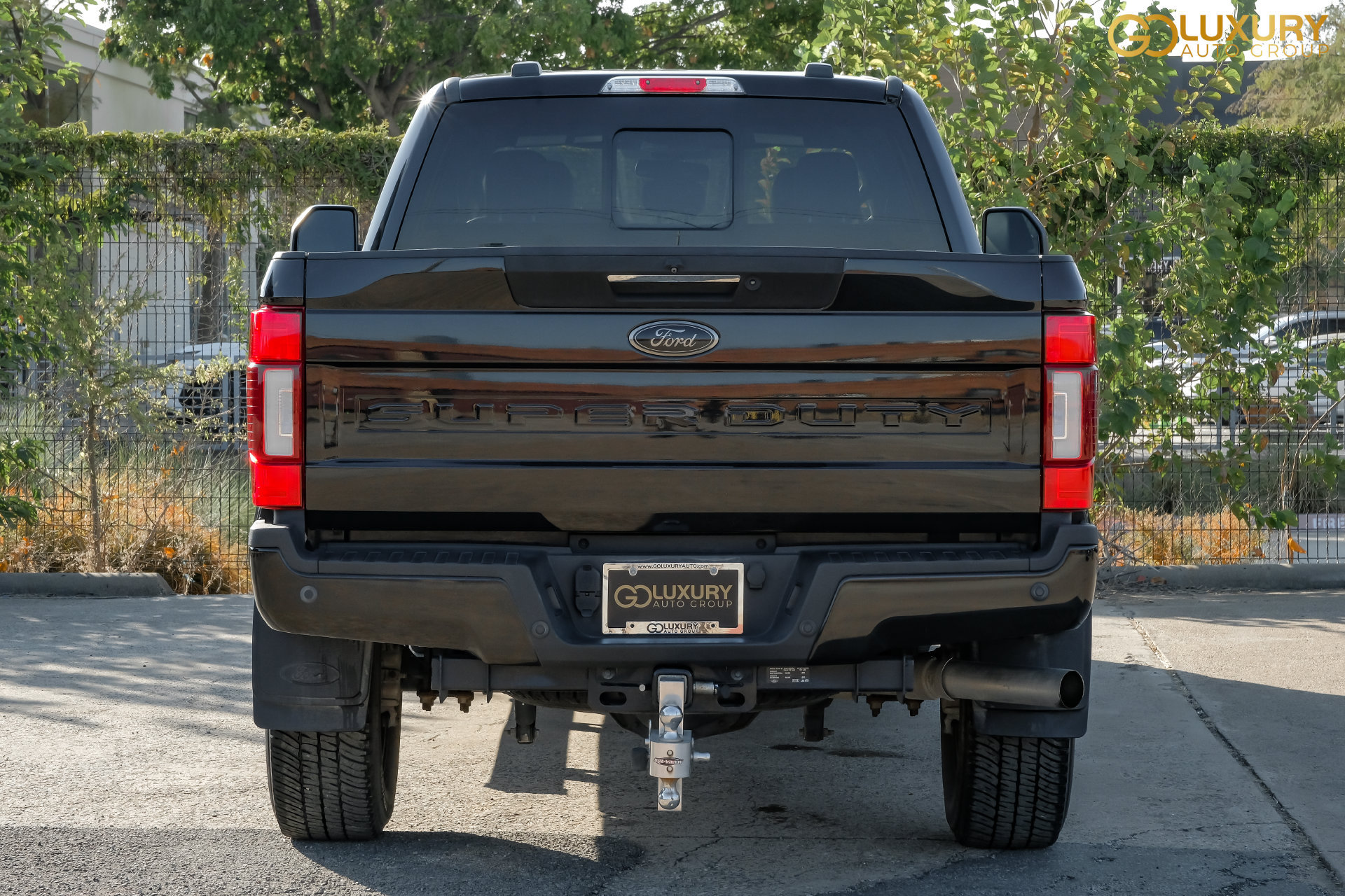 Used 2022 Ford F350 Lariat w/ Black Appearance Package AWD/4WD image 10
