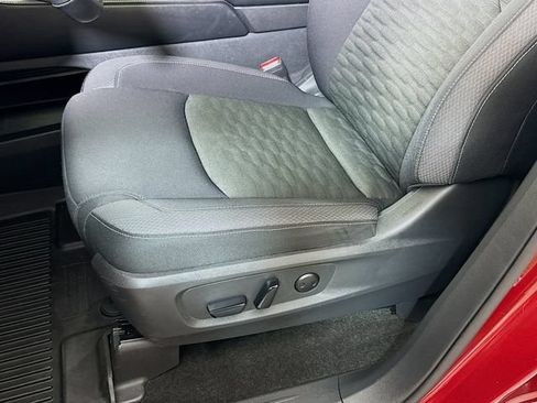 Used 2022 Nissan Pathfinder SV w/ SV Premium Package AWD/4WD image 25