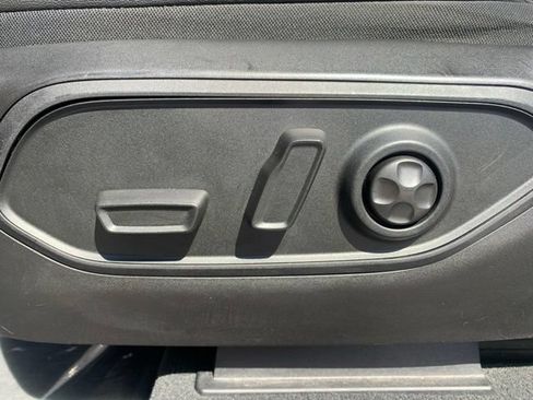 Used 2024 Jeep Grand Cherokee Limited w/ Luxury Tech Group II AWD/4WD image 14