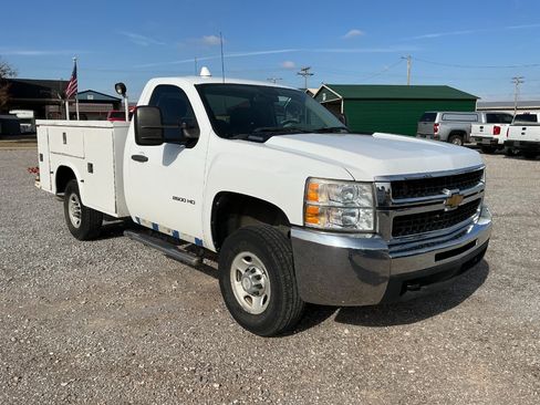 Used 2010 Chevrolet Silverado 2500 W/T image 2