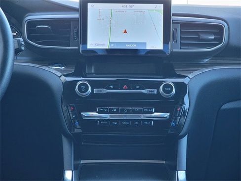 Certified 2022 Ford Explorer Limited w/ Equipment Group 301A image 28