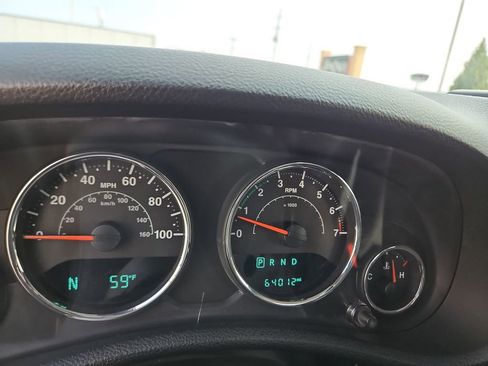 Used 2018 Jeep Wrangler Sport image 13