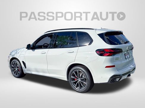 New 2026 BMW X5 xDrive50e w/ M Sport Package AWD/4WD image 3