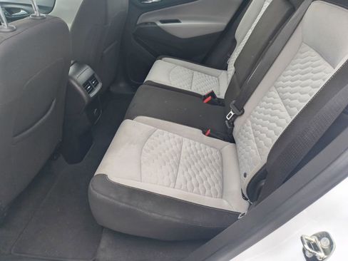 Used 2018 Chevrolet Equinox LS image 11